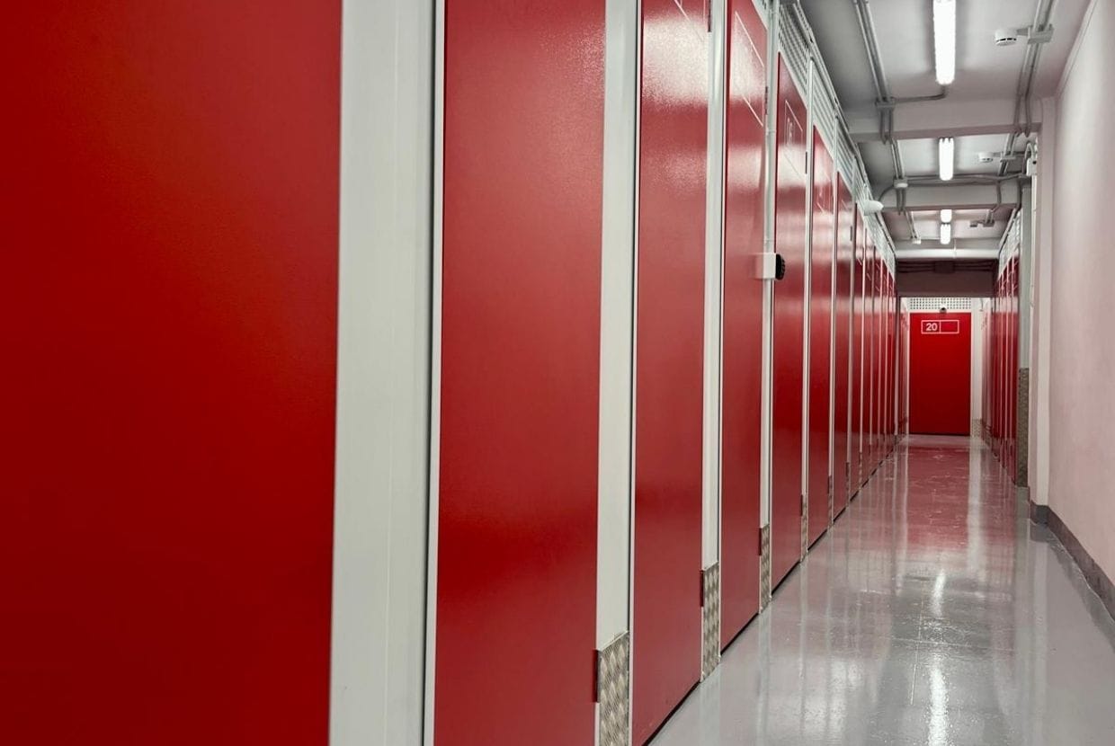 Rent a furniture repository in Palma de Mallorca with the peace of mind of knowing that your things will be safe and secure. Cheap storage rooms in Palma.