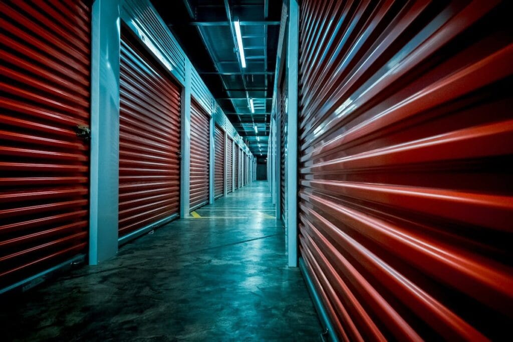 How to Choose the Right Size Storage Room</strong> .